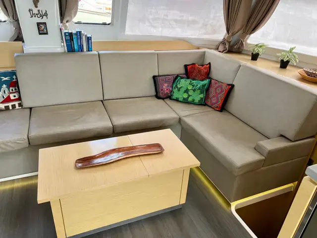 Fountaine Pajot 44'