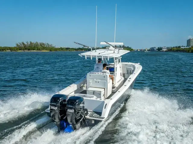 Invincible Boats 33 Open Fisherman Center Console