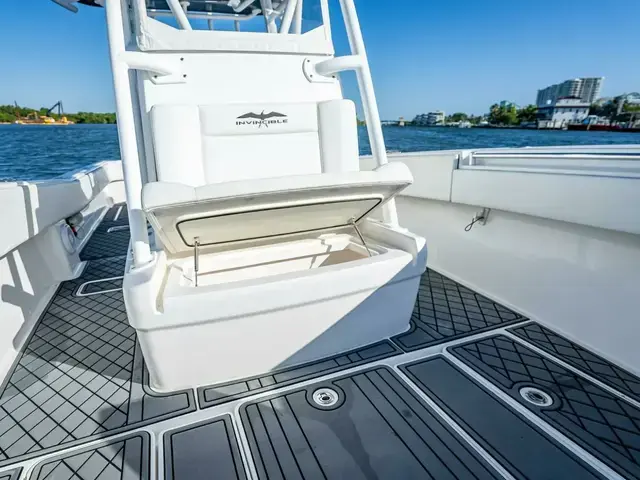 Invincible Boats 33 Open Fisherman Center Console