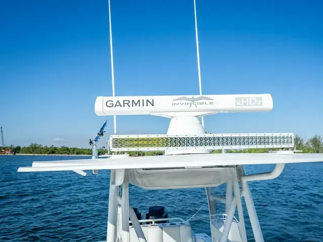 Invincible Boats 33 Open Fisherman Center Console