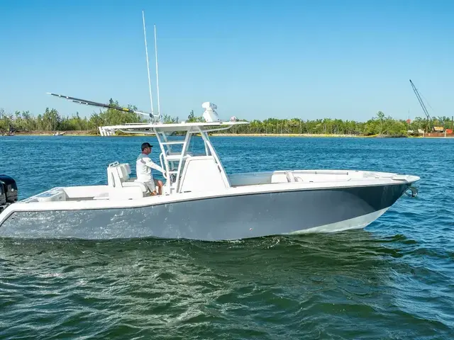 Invincible Boats 33 Open Fisherman Center Console