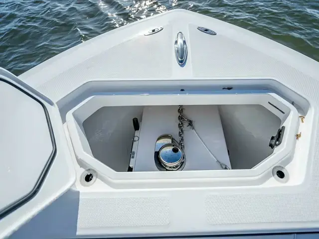 Invincible Boats 33 Open Fisherman Center Console