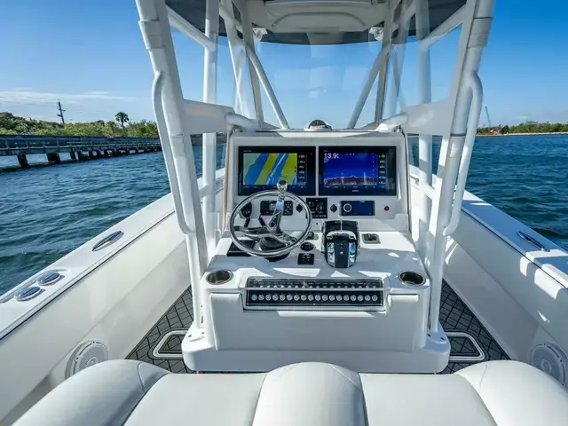 Invincible Boats 33 Open Fisherman Center Console