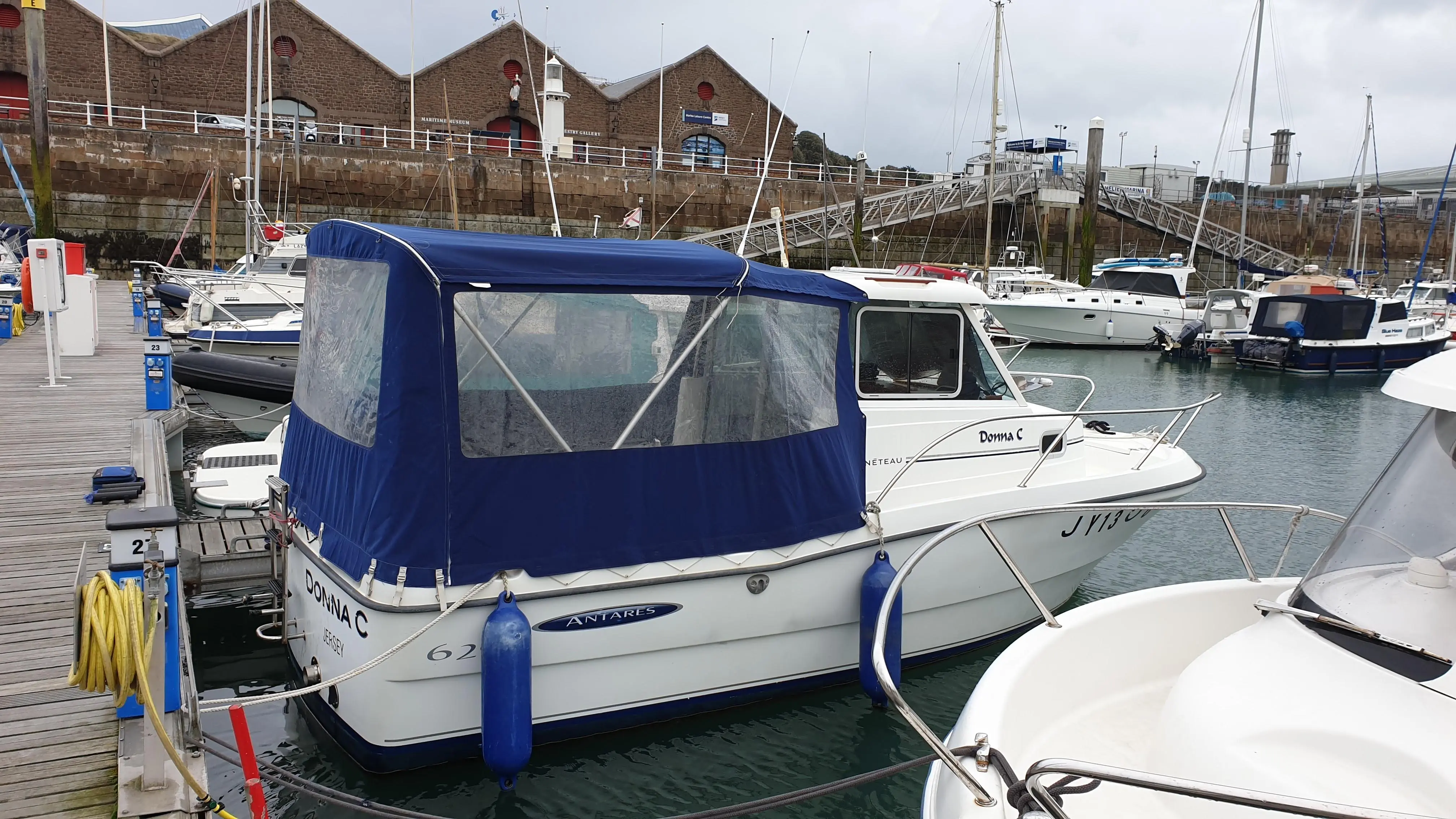 2005 Beneteau antares 6