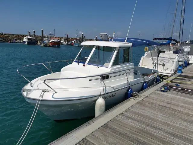 Beneteau Antares 6