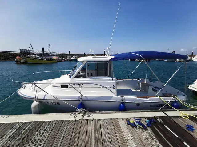 Beneteau Antares 6