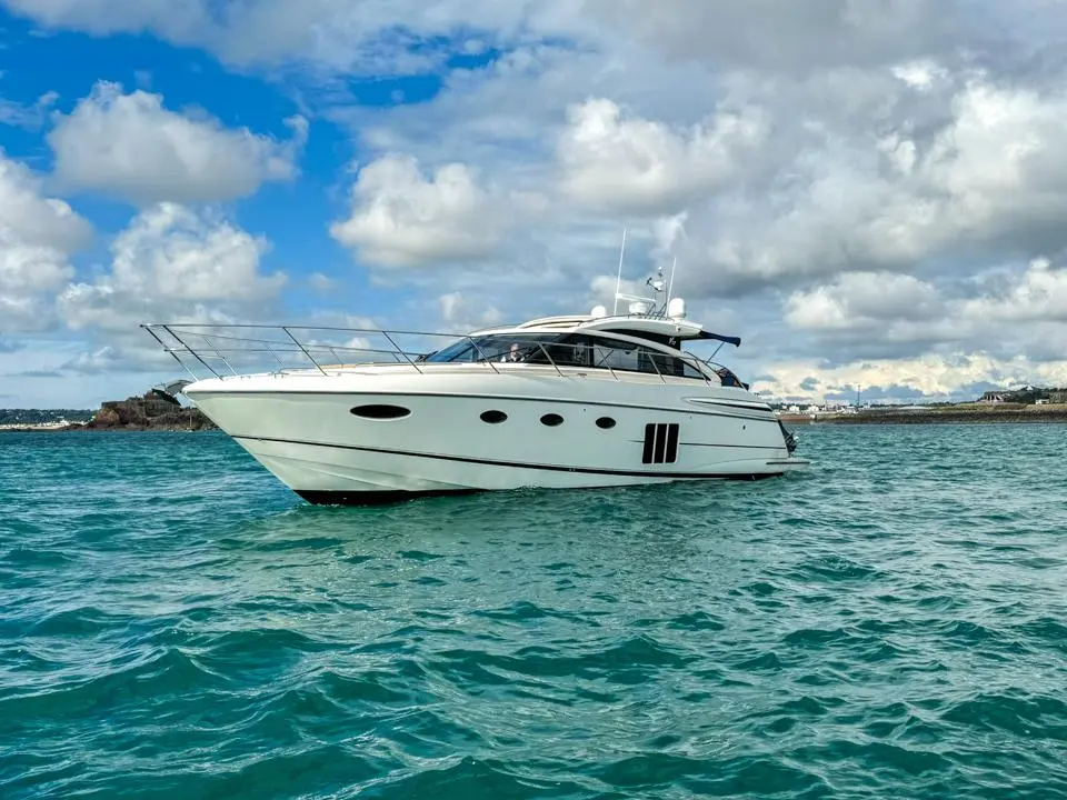 2011 Princess v52