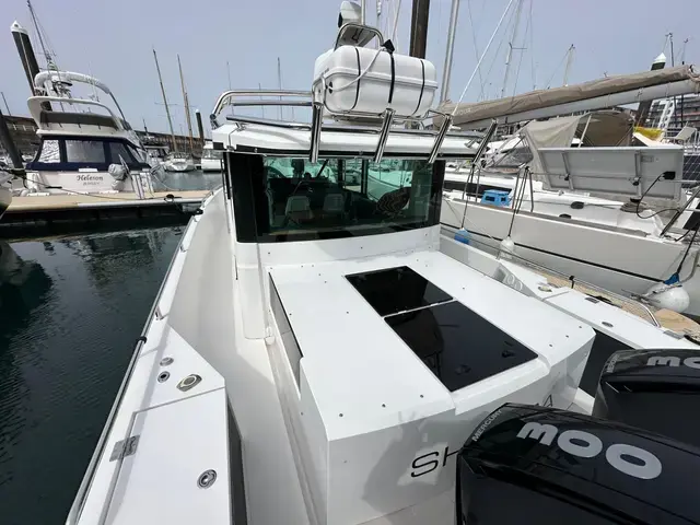 Axopar 37 Sport Cabin