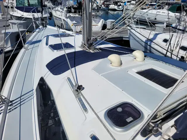 Hunter 37'