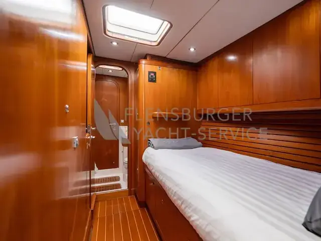 Nautor Swan 70