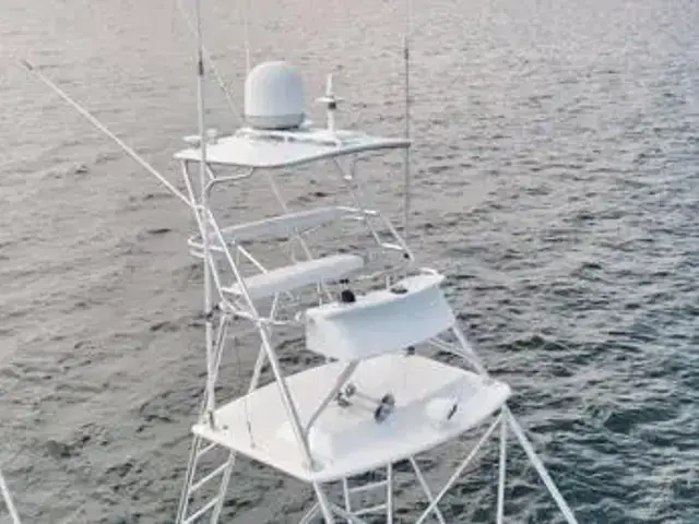 Hatteras 60'