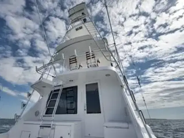 Hatteras 60'