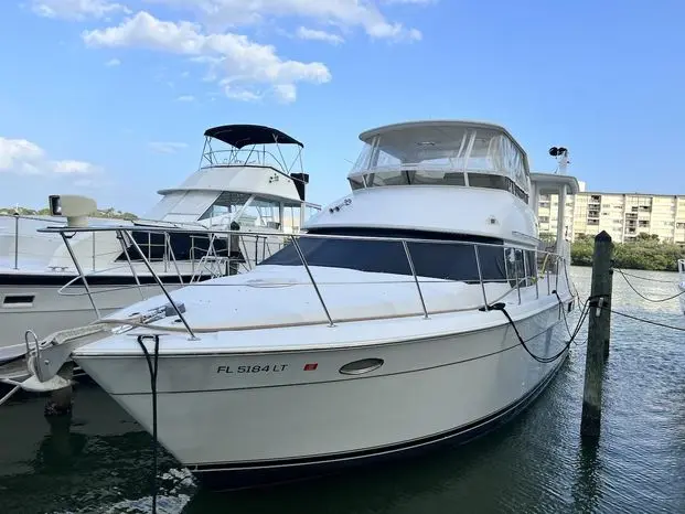 1998 Carver 455 motor yacht