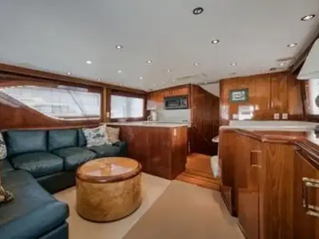 Hatteras 60'