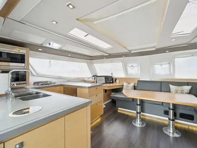 Fountaine Pajot Helia 44