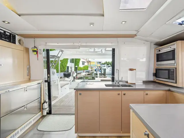 Fountaine Pajot Helia 44