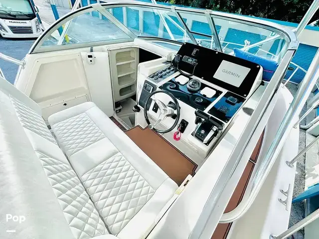 Pro Line 2950 Mid Cabin