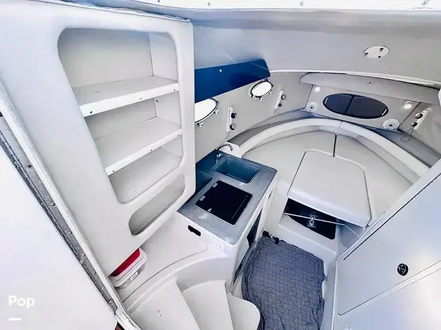 Pro Line 2950 Mid Cabin