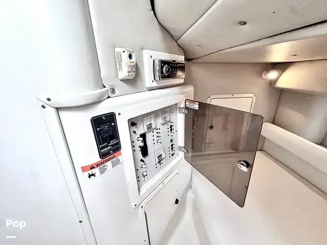 Pro Line 2950 Mid Cabin