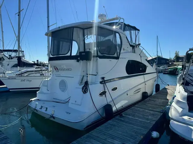 Silverton 35 Motor Yacht