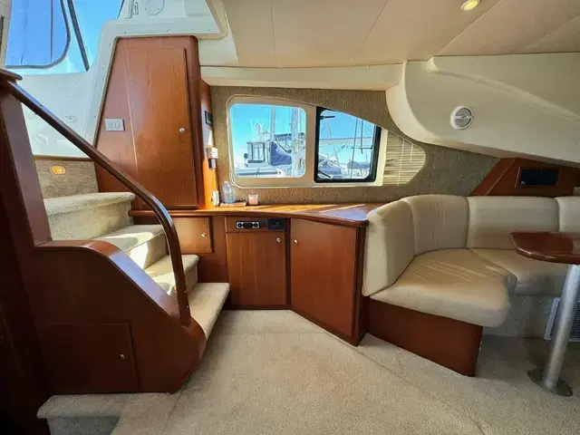 Silverton 35 Motor Yacht