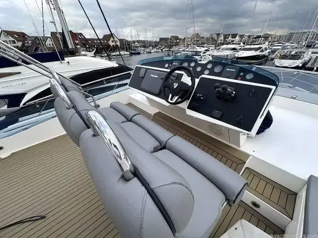 Fairline Squadron 58