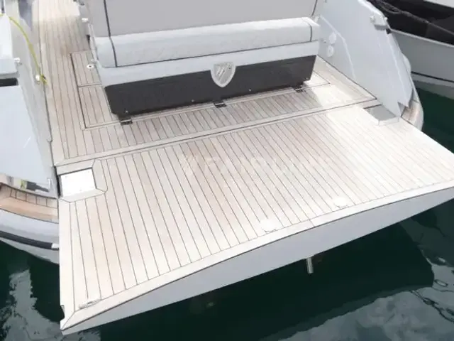 Fairline F Line 33