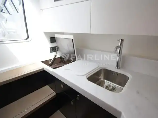 Fairline F Line 33