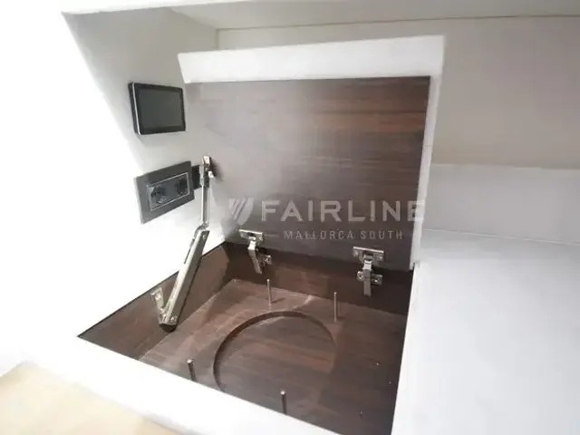 Fairline F Line 33