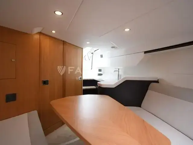 Fairline F Line 33