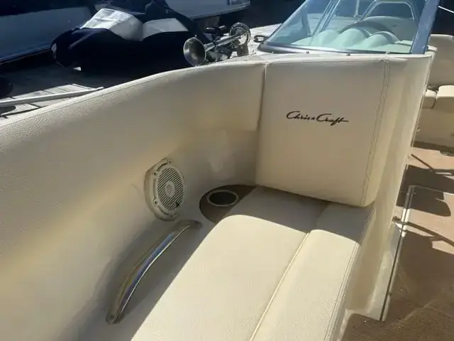 Chris-Craft Launch 23