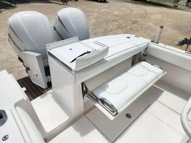 Regulator Boats 28 Forward Seating