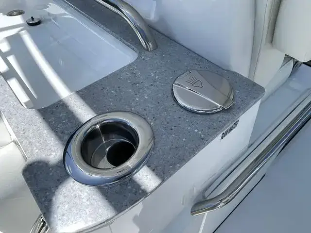 Everglades Boats 315 Center Console