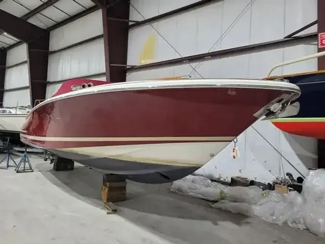 Chris Craft Corsair 28