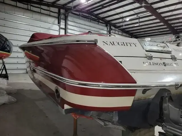 Chris Craft Corsair 28