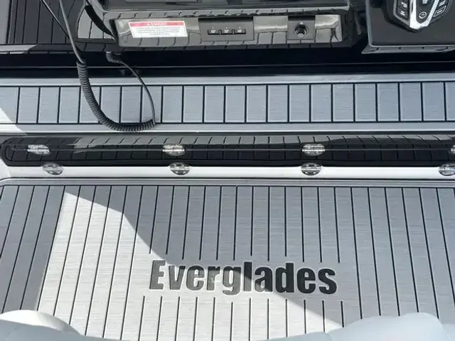 Everglades 395 Cc