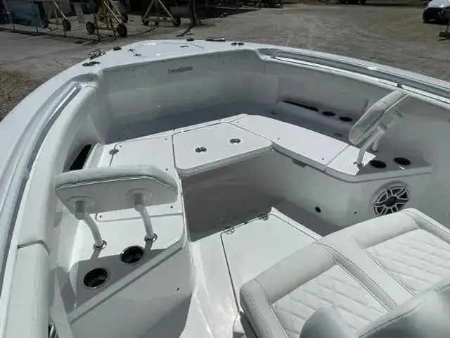 Everglades Boats 285 CC