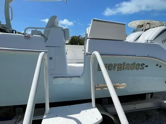 Everglades Boats 285 CC