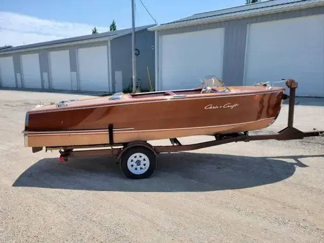 Chris Craft Riviera 16