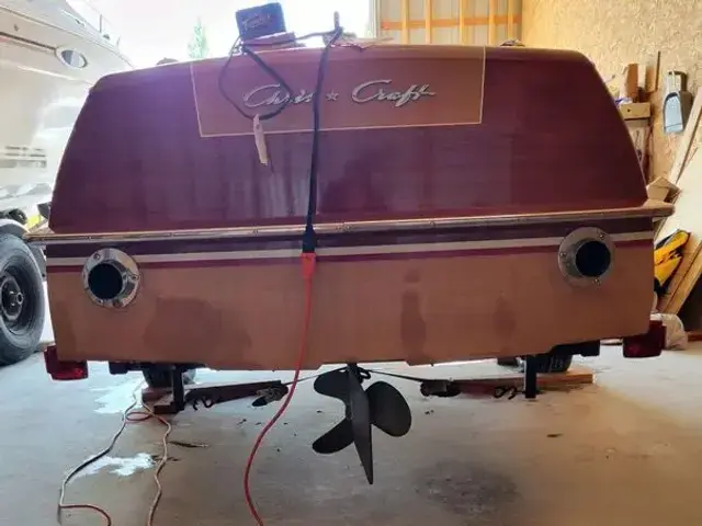 Chris Craft Riviera 16