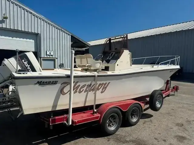 Mako 231 Center Console