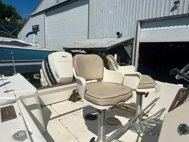 Mako 231 Center Console