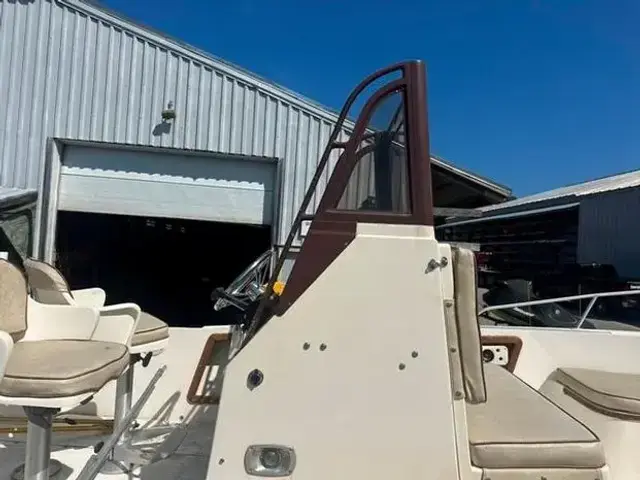 Mako 231 Center Console