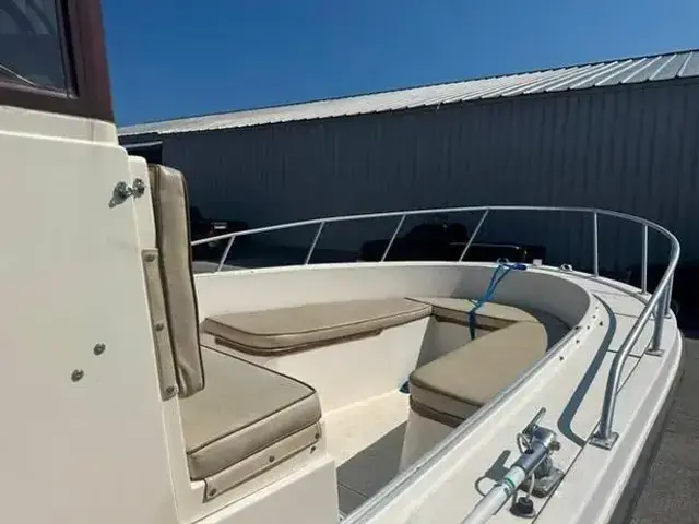 Mako 231 Center Console