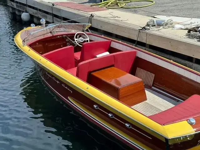 Chris Craft 23 Holiday