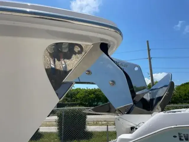 Everglades Boats 335 CC