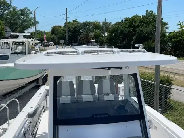 Everglades Boats 335 CC