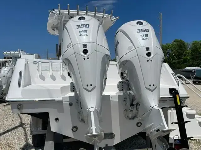 Everglades Boats 335 CC