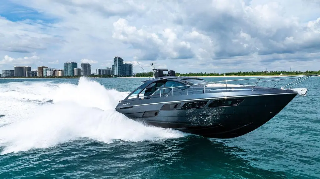 2018 Pershing 54'