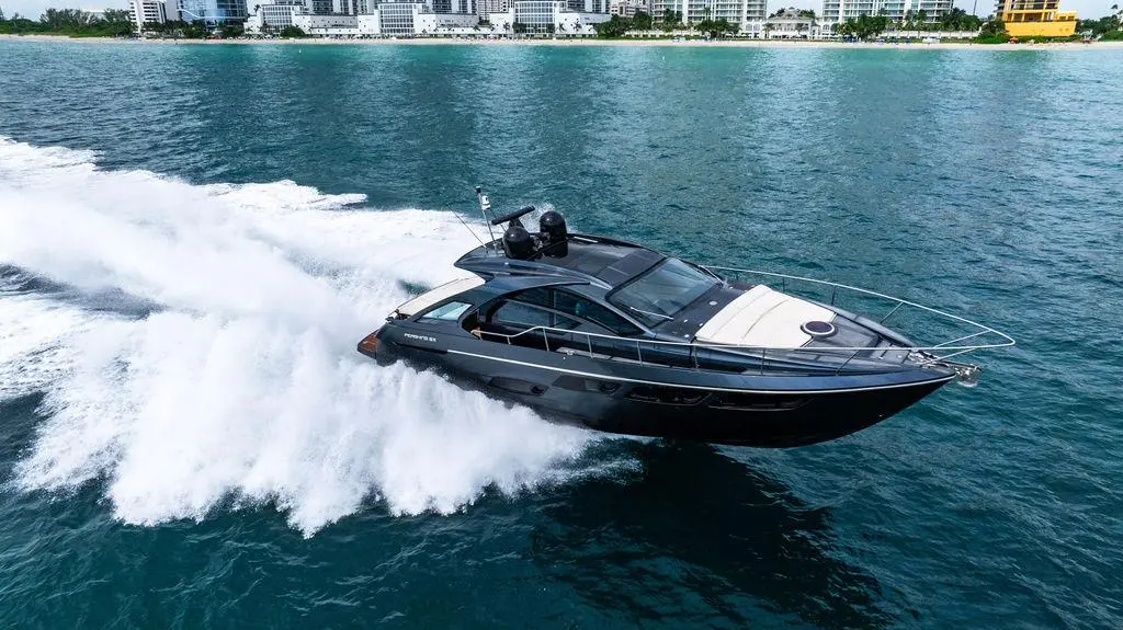 2018 Pershing 54'